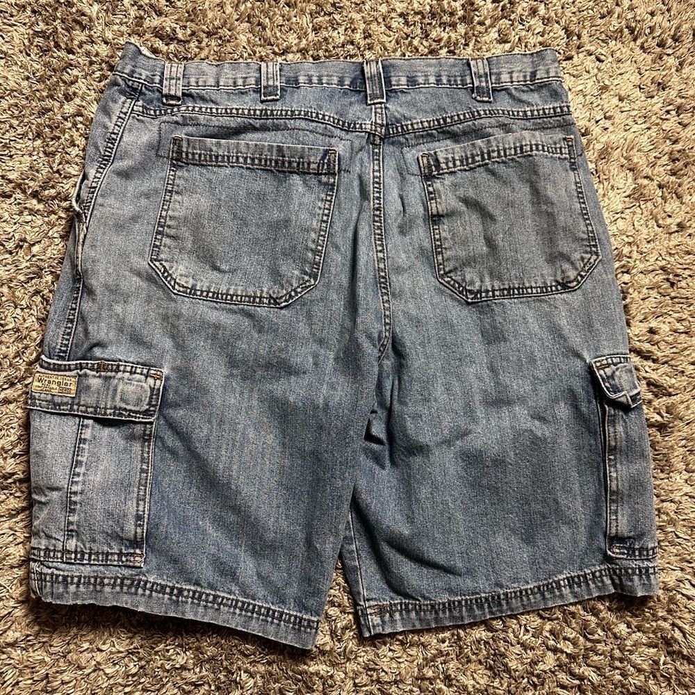 2000s Wrangler Cargo Shorts Sz 38